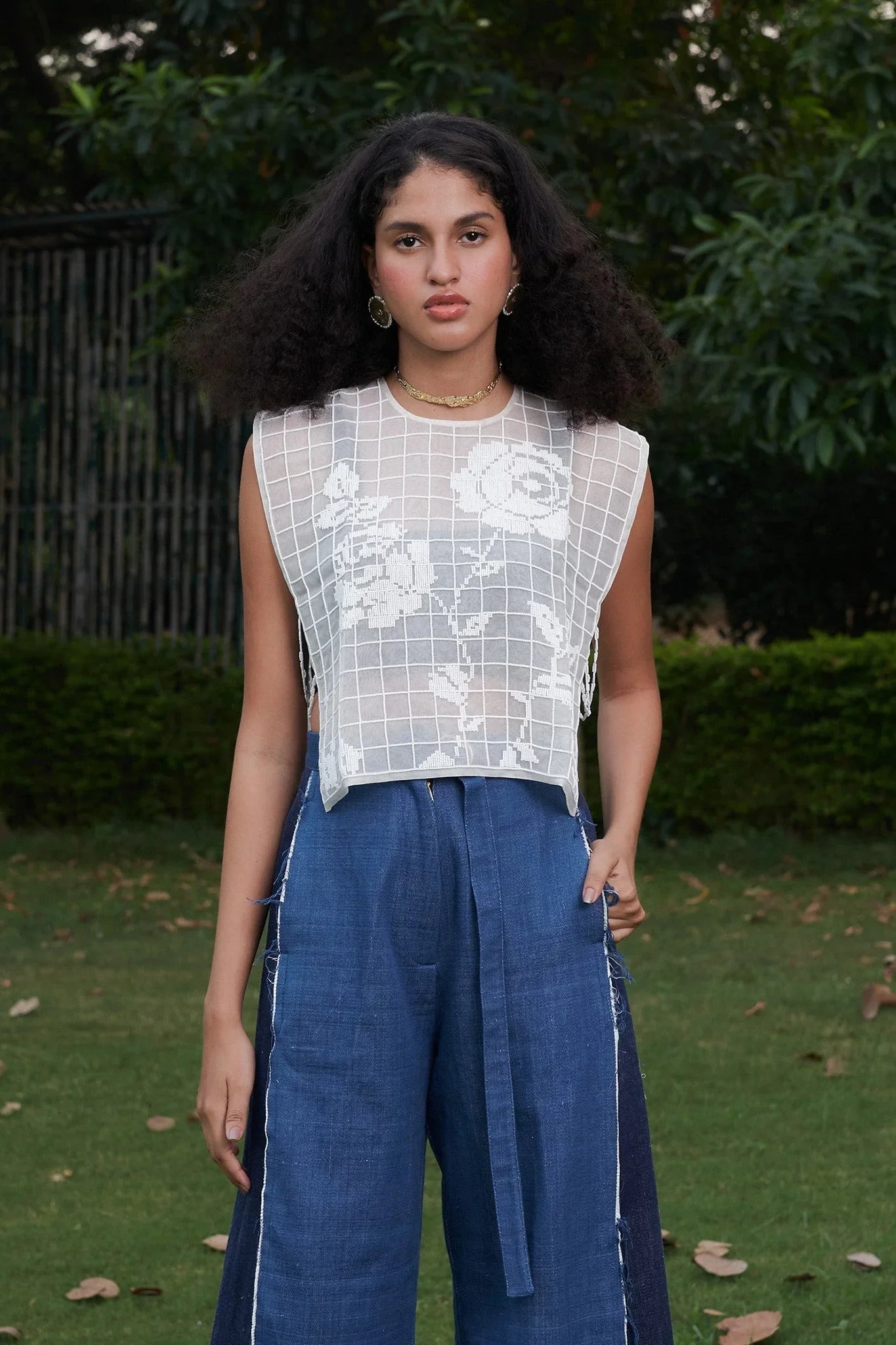 Buy White Roses on Organza Bib